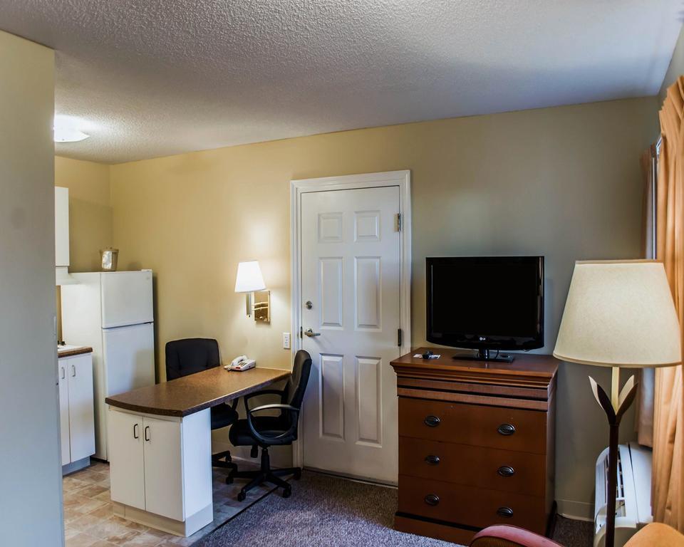 Suburban Extended Stay Hotel Naval Base Area Warrington Buitenkant foto