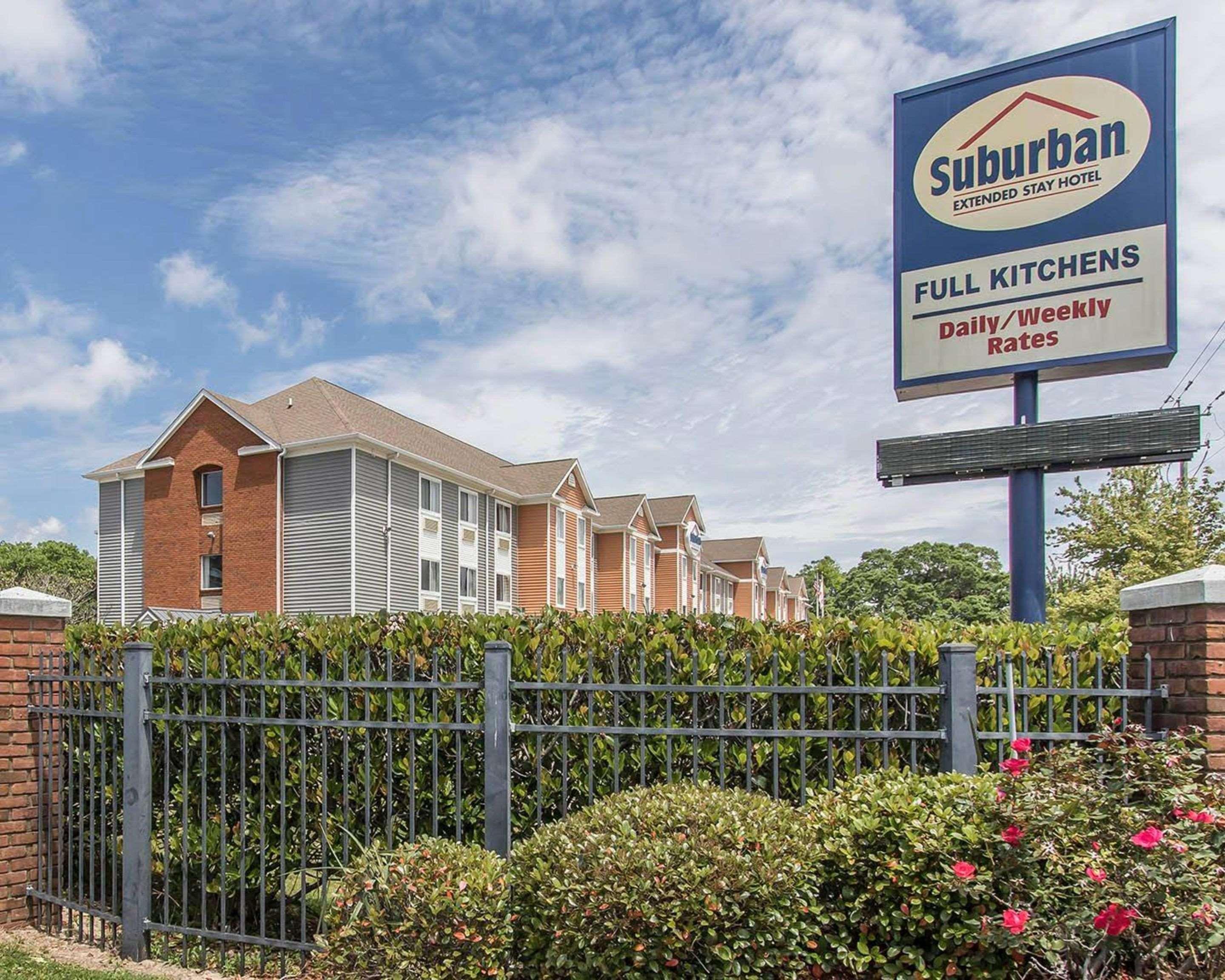 Suburban Extended Stay Hotel Naval Base Area Warrington Buitenkant foto