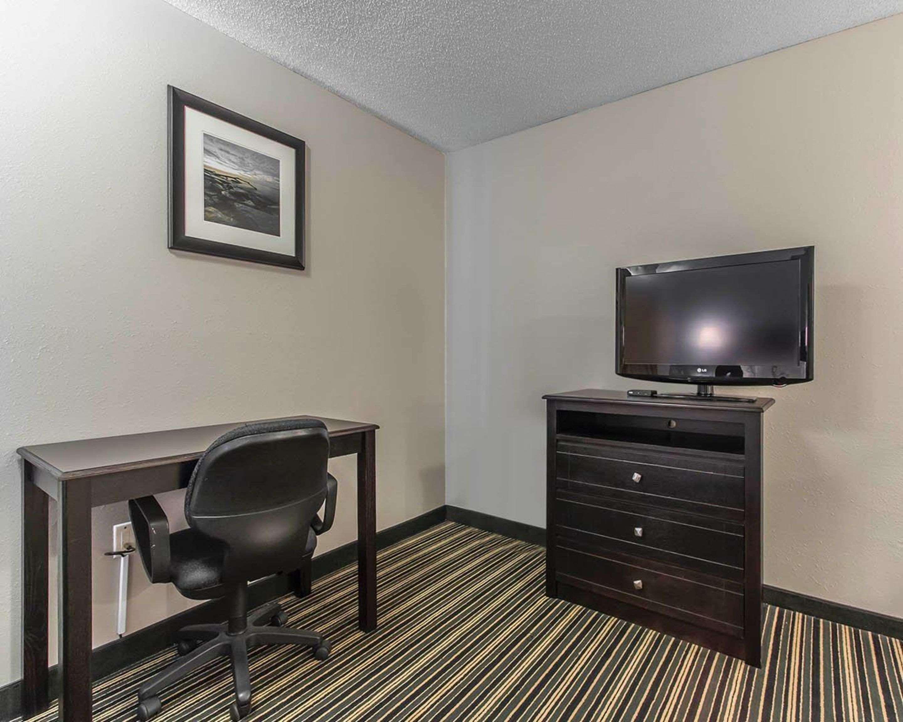 Suburban Extended Stay Hotel Naval Base Area Warrington Buitenkant foto