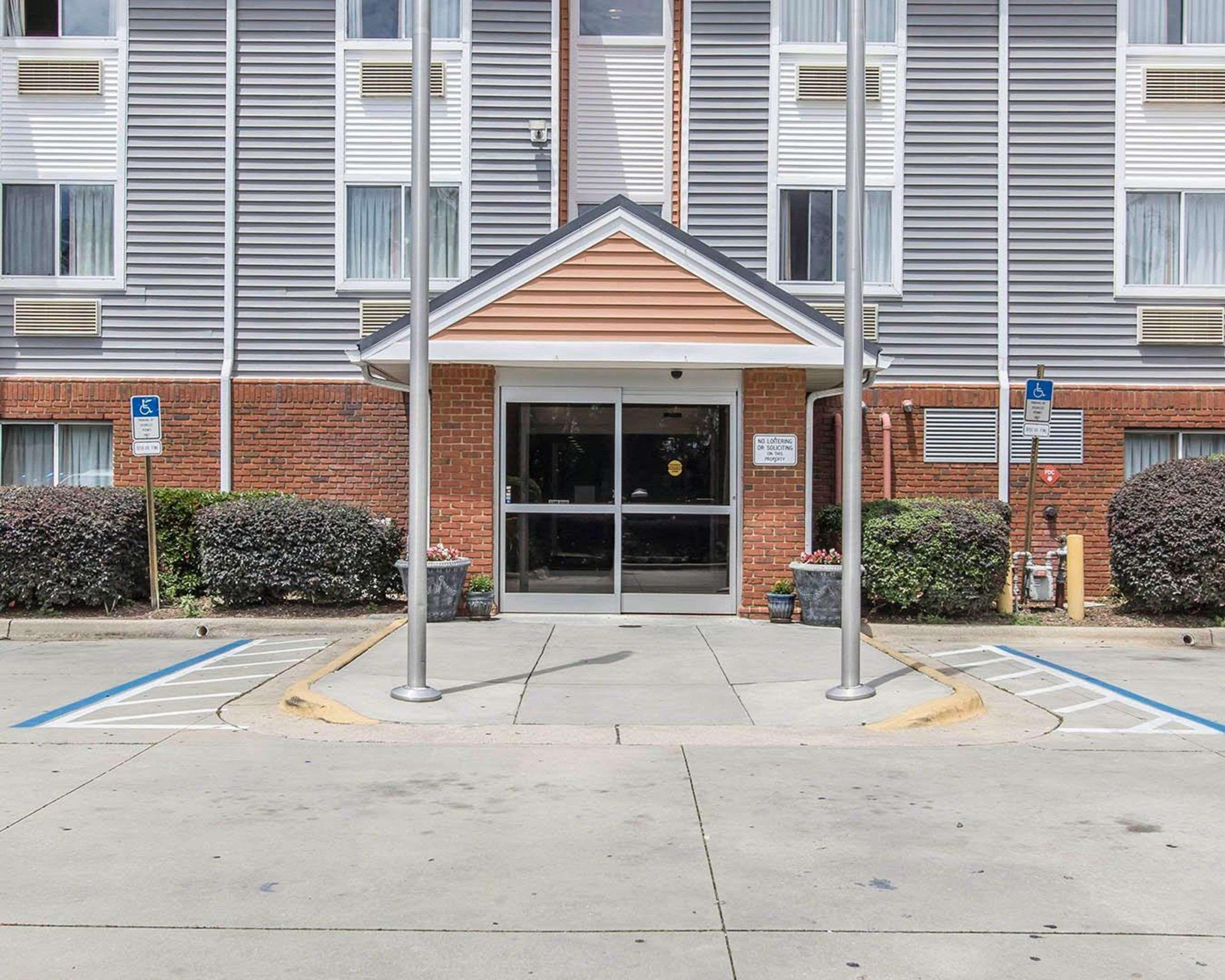 Suburban Extended Stay Hotel Naval Base Area Warrington Buitenkant foto