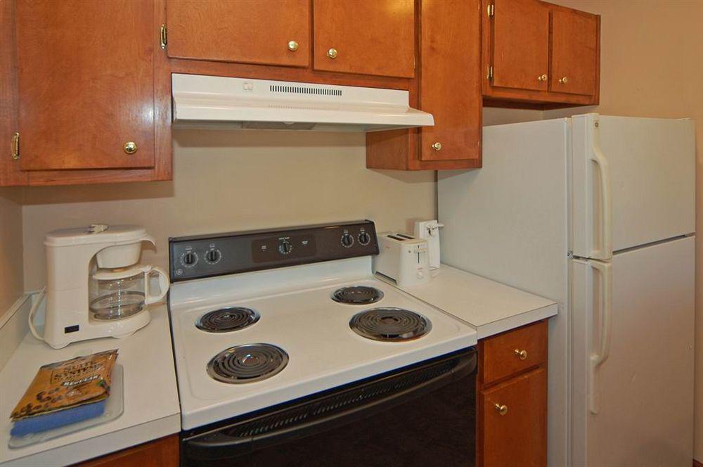 Suburban Extended Stay Hotel Naval Base Area Warrington Buitenkant foto